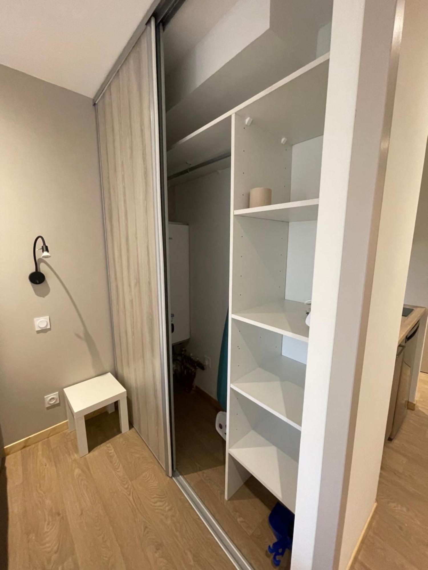 Le Salvador - Appart'Hotel De 18M2 A 44M2 La Talaudiere Zewnętrze zdjęcie