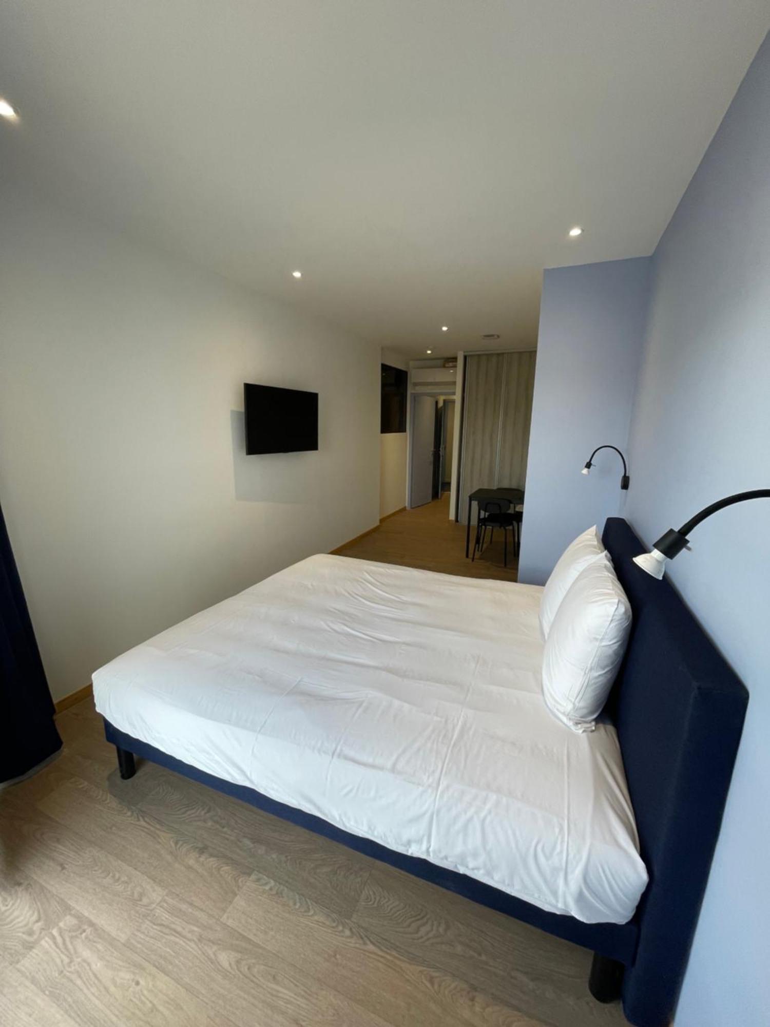 Le Salvador - Appart'Hotel De 18M2 A 44M2 La Talaudiere Zewnętrze zdjęcie