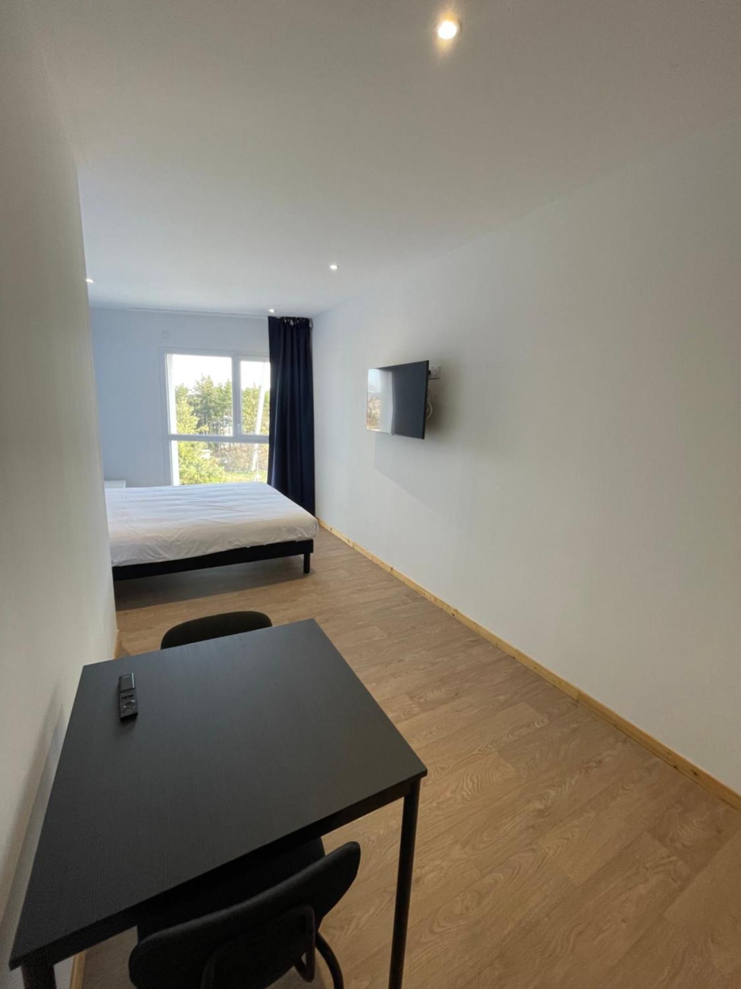 Le Salvador - Appart'Hotel De 18M2 A 44M2 La Talaudiere Zewnętrze zdjęcie