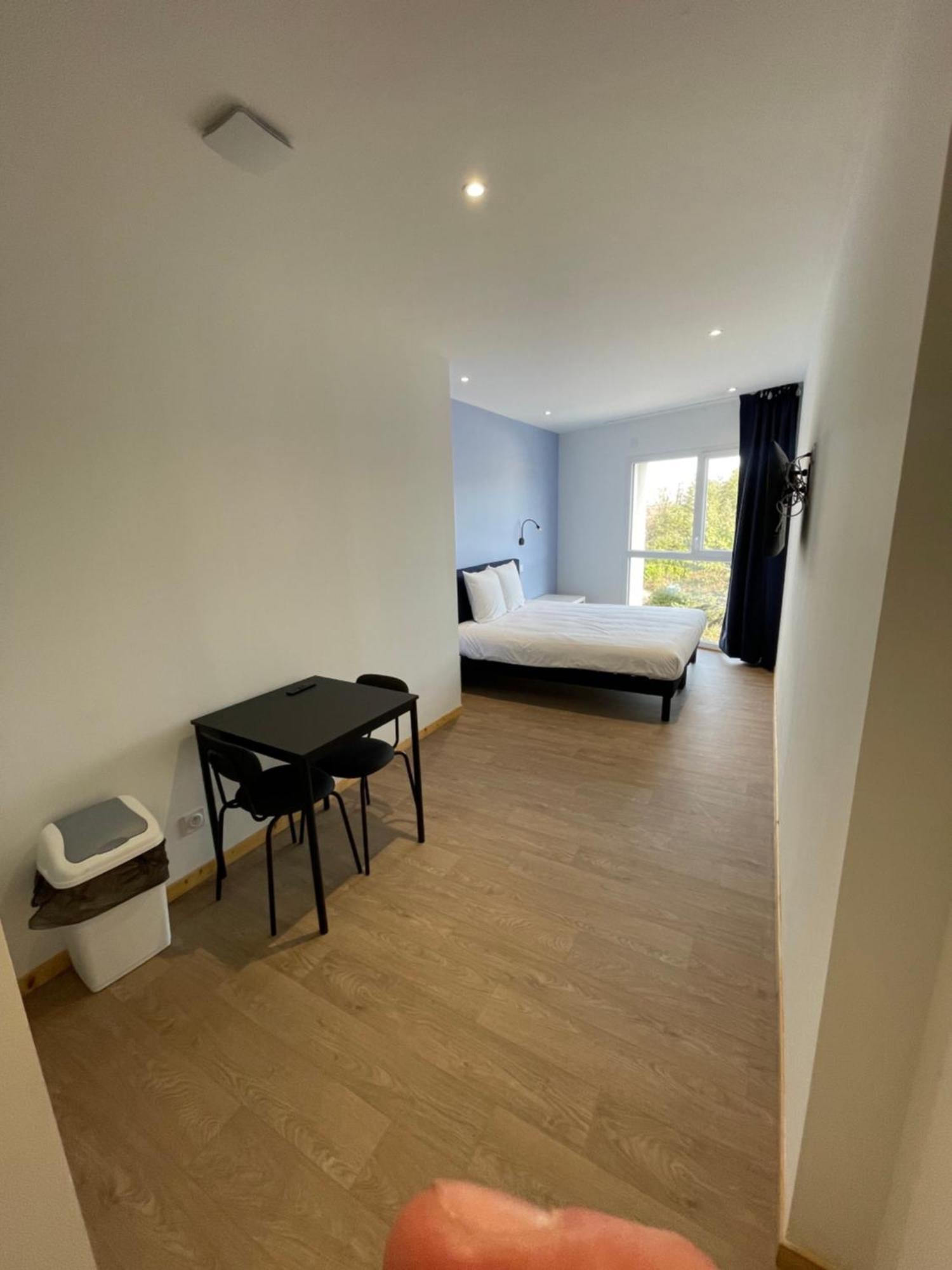 Le Salvador - Appart'Hotel De 18M2 A 44M2 La Talaudiere Zewnętrze zdjęcie