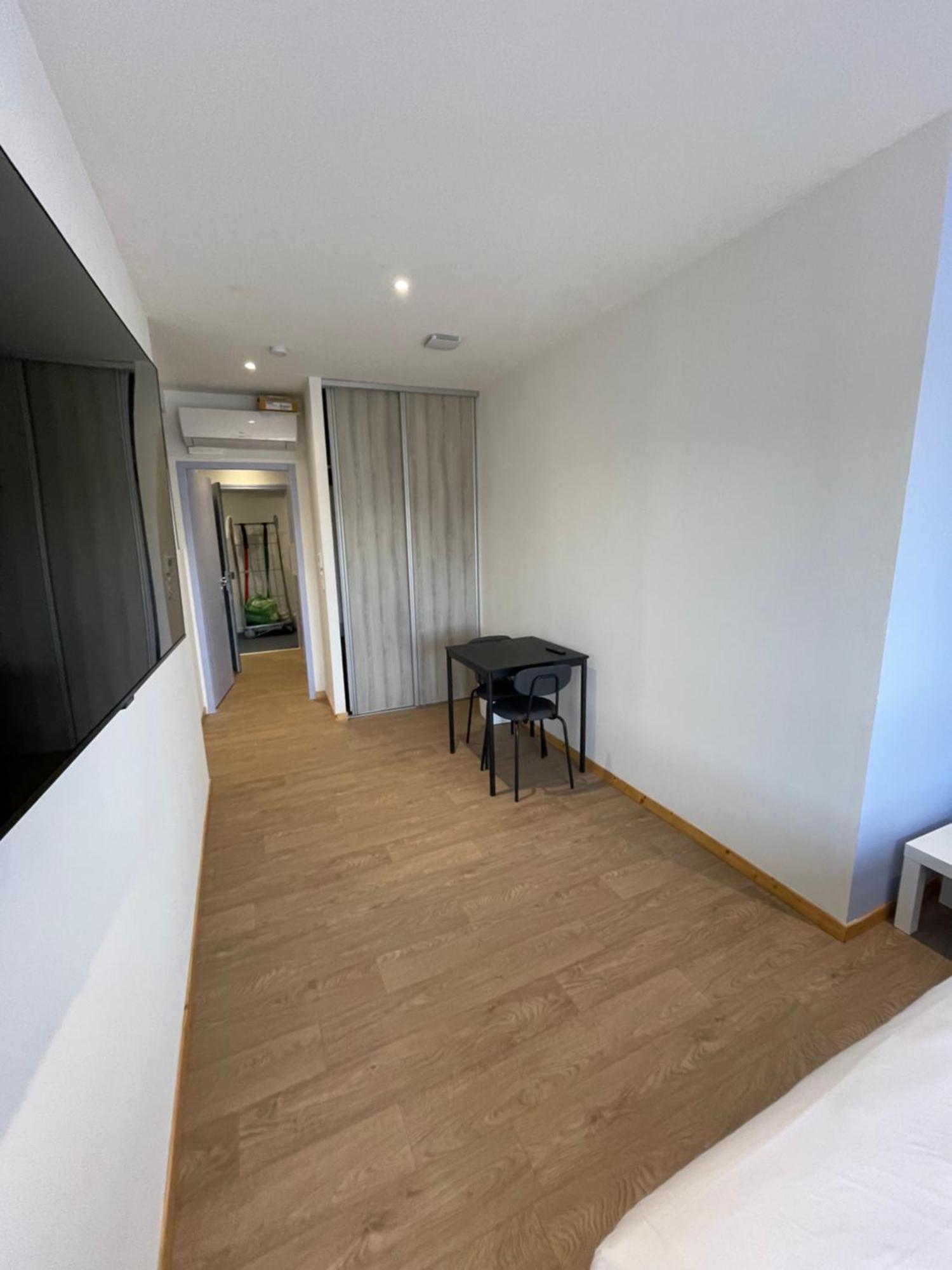 Le Salvador - Appart'Hotel De 18M2 A 44M2 La Talaudiere Zewnętrze zdjęcie