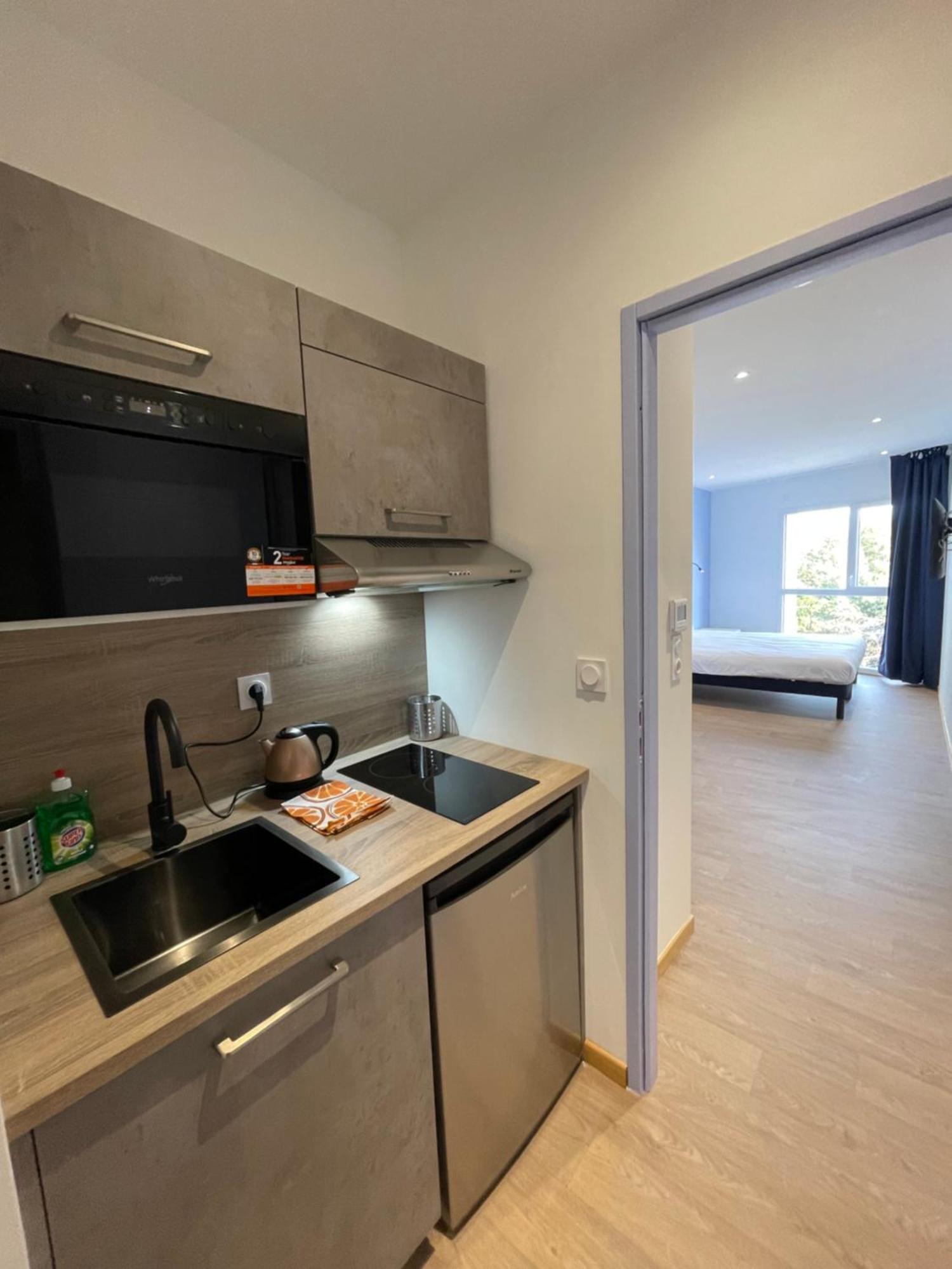 Le Salvador - Appart'Hotel De 18M2 A 44M2 La Talaudiere Zewnętrze zdjęcie