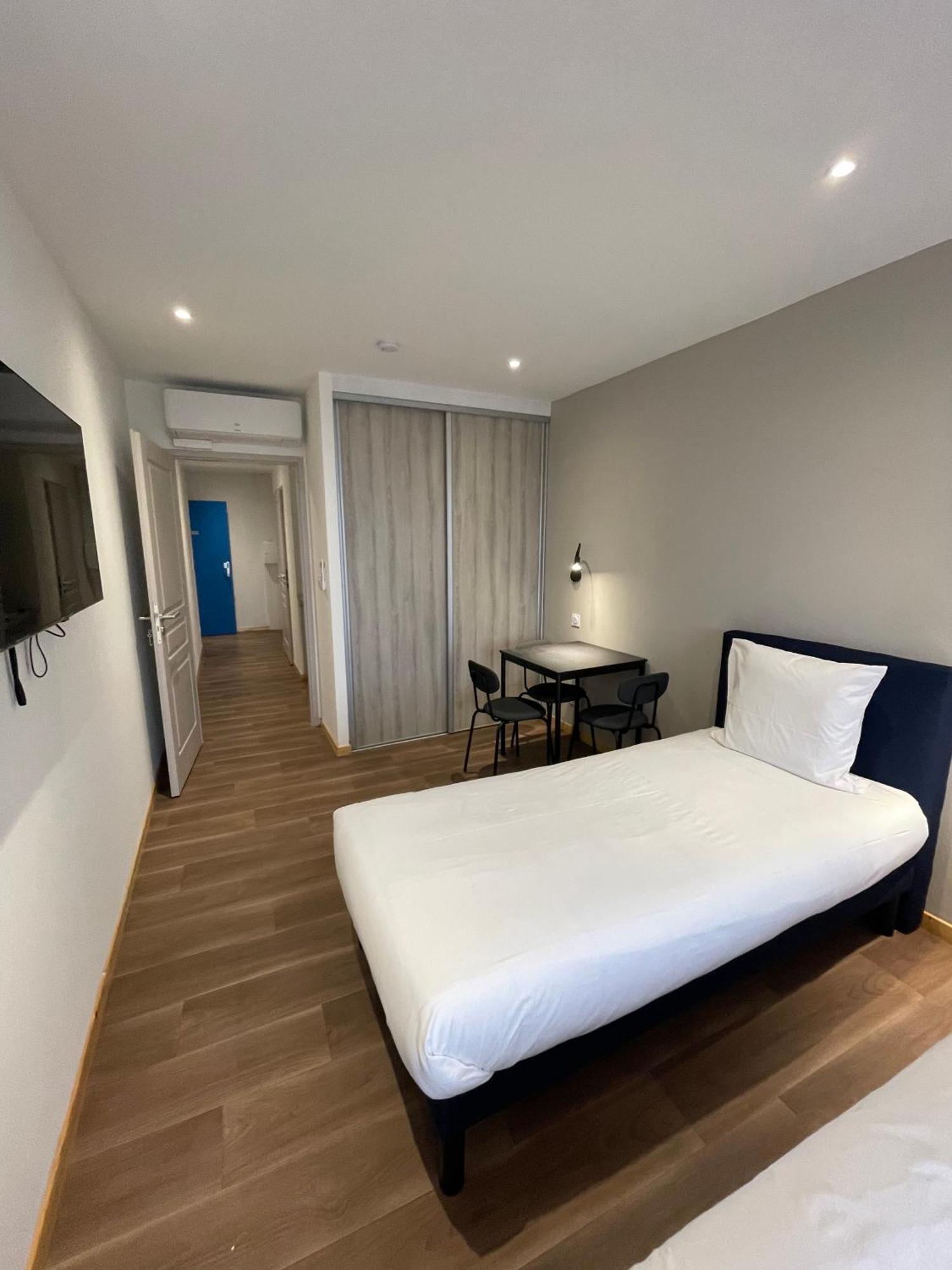 Le Salvador - Appart'Hotel De 18M2 A 44M2 La Talaudiere Zewnętrze zdjęcie