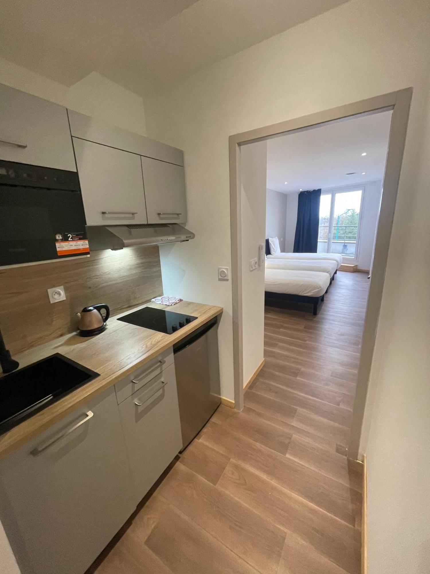 Le Salvador - Appart'Hotel De 18M2 A 44M2 La Talaudiere Zewnętrze zdjęcie