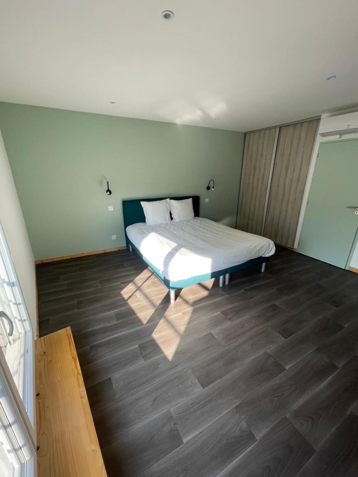 Le Salvador - Appart'Hotel De 18M2 A 44M2 La Talaudiere Zewnętrze zdjęcie