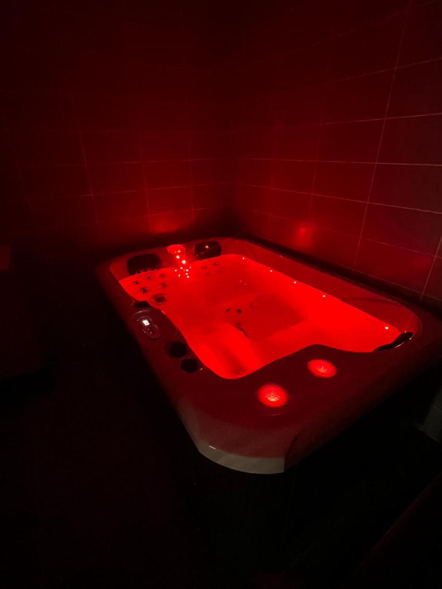 Le Salvador - Appart'Hotel De 18M2 A 44M2 La Talaudiere Zewnętrze zdjęcie