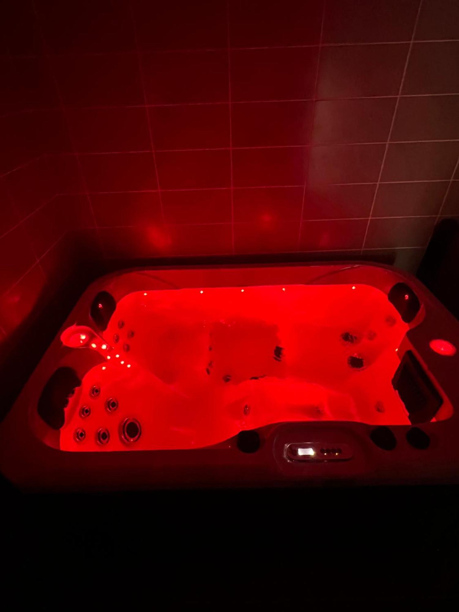 Le Salvador - Appart'Hotel De 18M2 A 44M2 La Talaudiere Zewnętrze zdjęcie