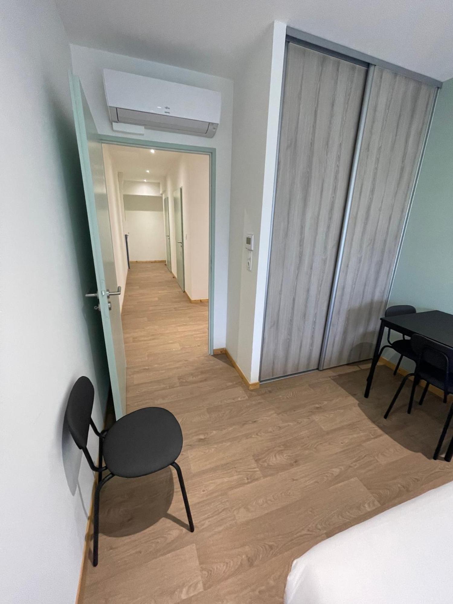 Le Salvador - Appart'Hotel De 18M2 A 44M2 La Talaudiere Zewnętrze zdjęcie