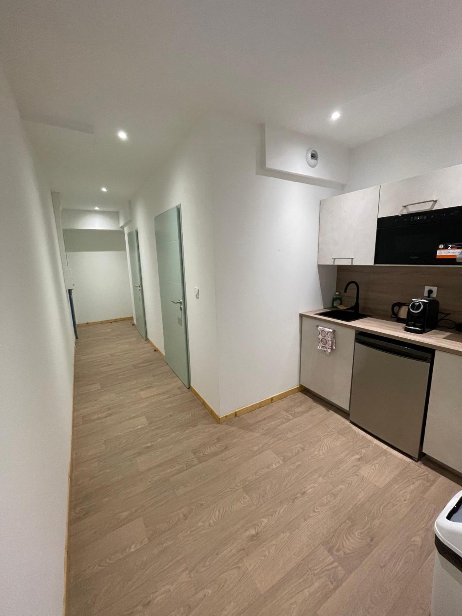 Le Salvador - Appart'Hotel De 18M2 A 44M2 La Talaudiere Zewnętrze zdjęcie